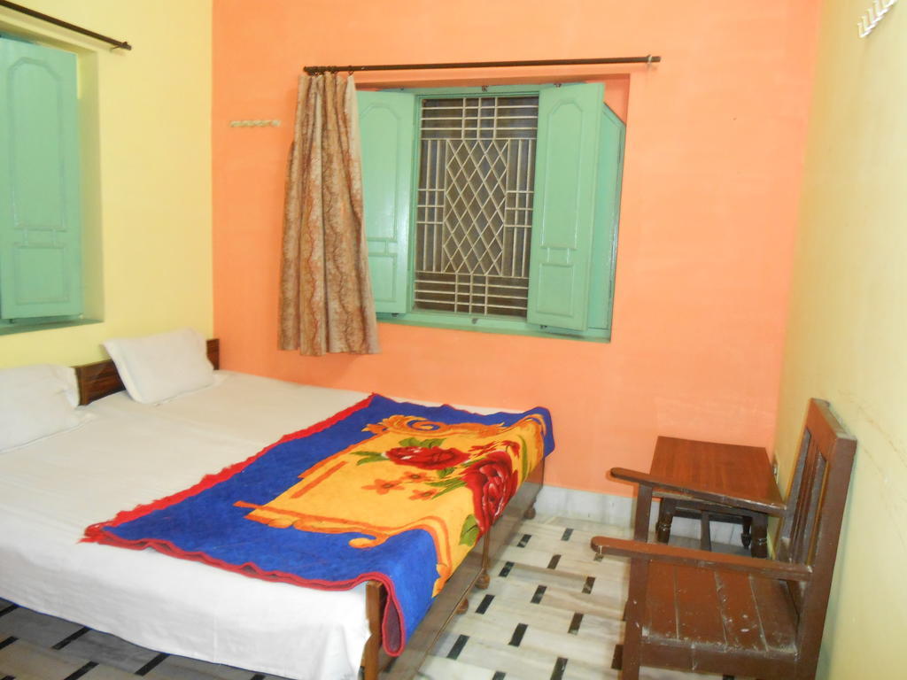 Elvis Guest House Varanasi Værelse billede